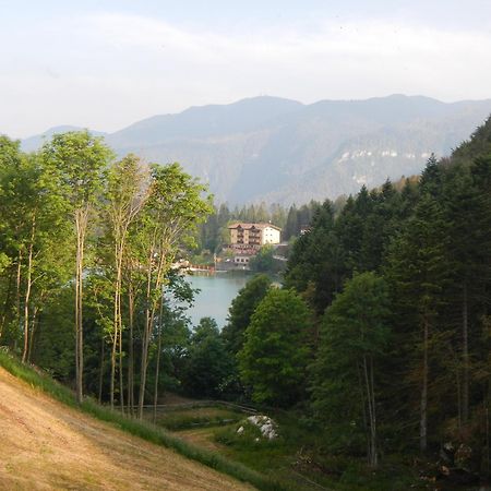 لافاروني Hotel Al Lago المظهر الخارجي الصورة